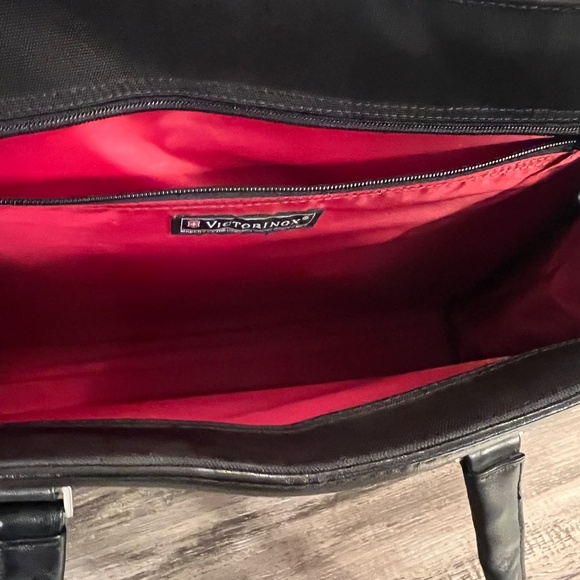 Victorinox Deluxe Business Black Tote Bag with Red Satin Interior - Picture 6 of 12